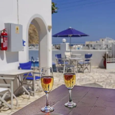 & Joanna 3* Perissa (Santorini)