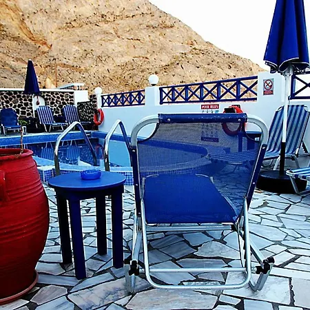 & Joanna Perissa (Santorini)