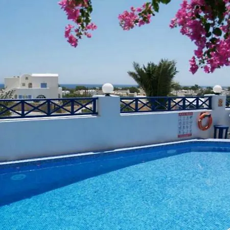 Aparthotel & Joanna Perissa (Santorini)